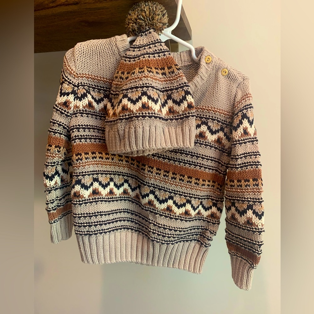 H&M matching sweater and beanie hat size 3t